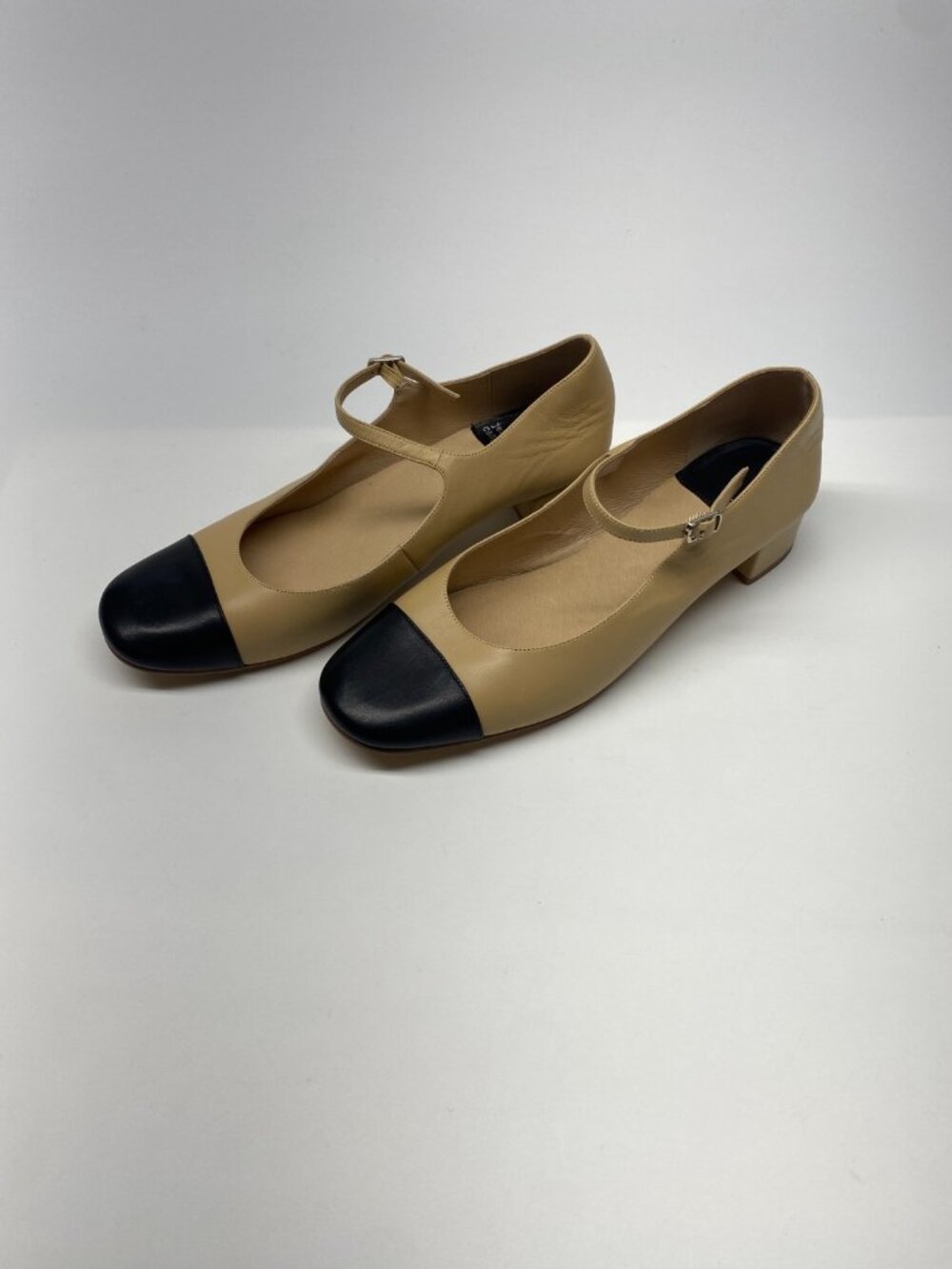 Jeffrey Campbell Women's Caper Cap Toe Mary Jane Pumps Heel Sz 10